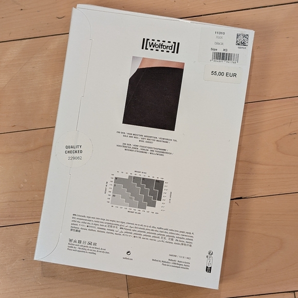 Wolford Luxury Black Merino Tights Size XS -- 200 Den, Made from Virgin Wool - Picture 3 of 6